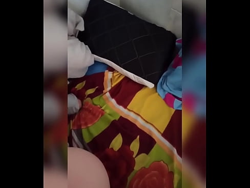 ❤️ מיין צימערמאן בלײַבט אליין אין שטוב ווייל איר מאן גייט אויף וואקאציע און איך נעם די געלעגנהייט איר צו פאקן און אנפילן איר טאָכעס מיט מילך רוסישע פּאָרן ביי אונדז ️❤